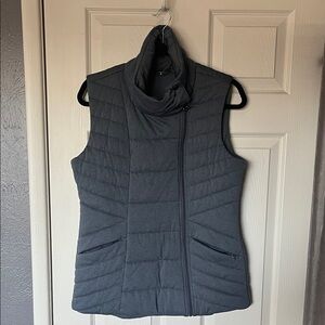 CALIA by Carrie Underwood Gray Puffer Vest